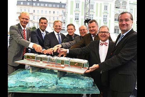 The inauguration celebrations launched two weeks of free travel (Photo: StadtRegioTram/Wolfgang Spitzbart).